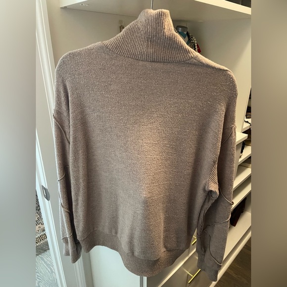 Sweater - Picture 8 of 11